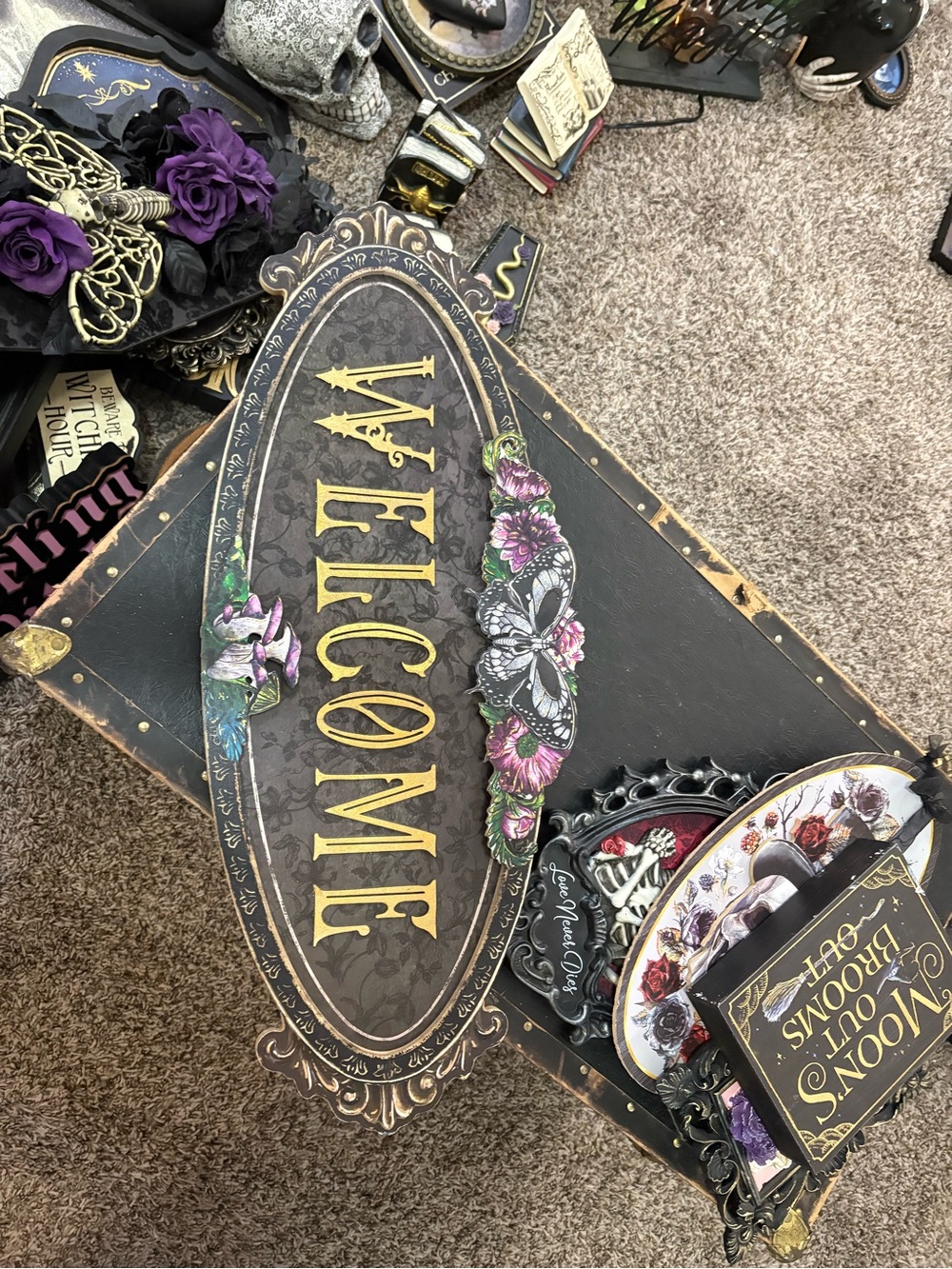 Ashland Black and Gold 'Welcome' Floral Gothic Door Sign